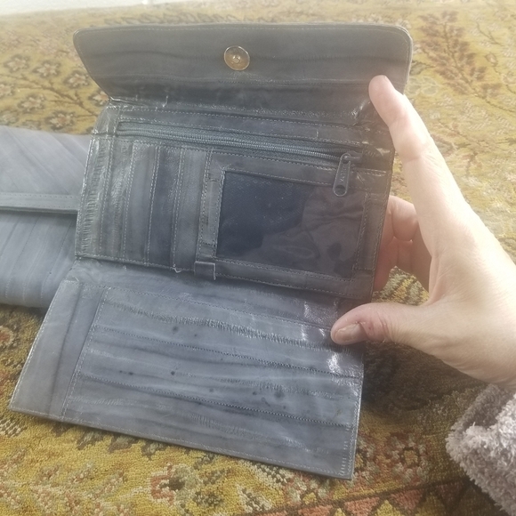 Vtg 70s gray eel skin clutch and matching wallet made in Korea - Picture 6 of 9
